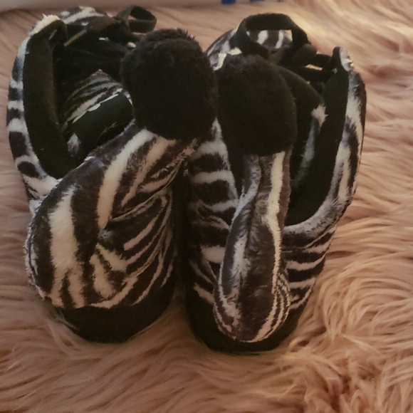 Jeremy Scott Adidas mens size 8 W/O the box - Picture 3 of 6